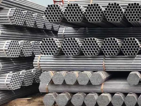 ERW pipe advantages, ERW steel pipe, ERW vs seamless pipe, industrial ERW tubing